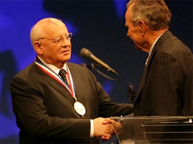 戈尔巴乔夫晚年生活现状,传奇人物的影响与晚年生活探索