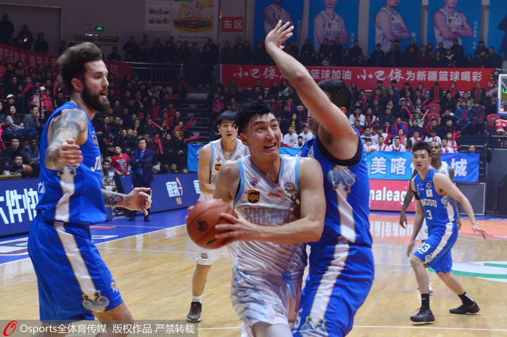 新疆江苏男篮蓄势待发，期待赛场精彩对决
